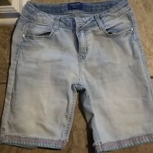 Girls 16 Arizona shorts